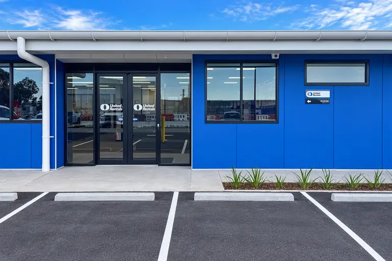 Sucursal de seguridad en las zanjas de United Rentals, Adelaide Burton