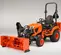 Tractor compacto KUBOTA naranja y negro de 24 – 25 HP