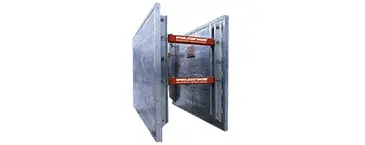 Seguridad en las zanjas: Tarjeta con protectores de panel de aluminio con fondo blanco