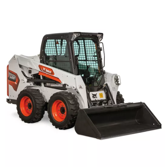 Cargador compacto de 1,700 – 1,900 lb BOBCAT blanco, negro y naranja