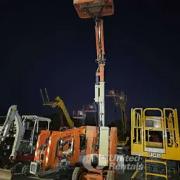 brazo de elevación articulado JLG E300AJP 2016