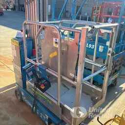 Elevador autopropulsado para una sola persona Genie GR-20 2016