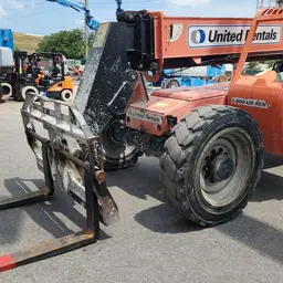 Montacargas SKYTRAK 8042 2017