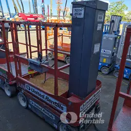 Elevador autopropulsado para una sola persona Skyjack SJ16 2015