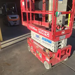 Elevador de tijera MEC 1330SE 2018