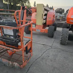 brazo de elevación articulado JLG 450AJ 2017