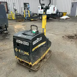 Compactadora vibratoria de láminas BOMAG BPR70/70DE 2022