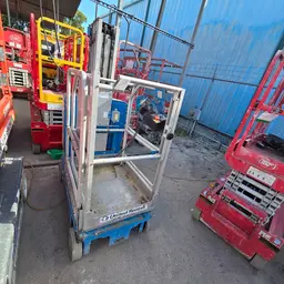 Elevador autopropulsado para una sola persona Genie GR-20 2016