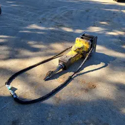 Conexión Atlas Copco SB 452 2017