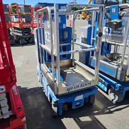 Elevador autopropulsado para una sola persona Genie GR-12 2018
