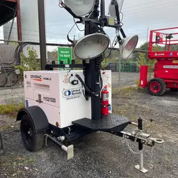 Torre de luz portátil Generac MLT4200IVF4 2022