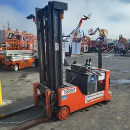 montacargas de almacén Toyota 6BWC20 2018
