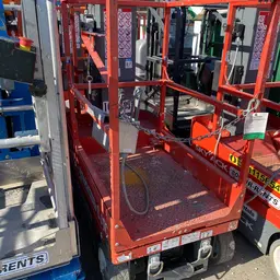 Elevador autopropulsado para una sola persona Skyjack SJ16 2018