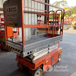 elevador de tijera Snorkel S3215L 2021