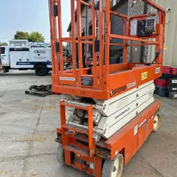 elevador de tijera Snorkel S3226E 2019