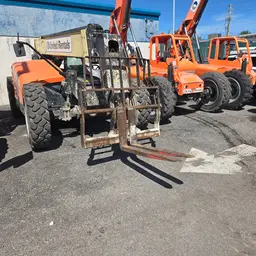 Montacargas JLG 742 2018