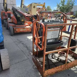 brazo de elevación articulado JLG E450AJ 2013