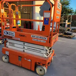 elevador de tijera Snorkel S3219E 2019