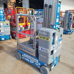 Elevador autopropulsado para una sola persona Genie GR-20 2018