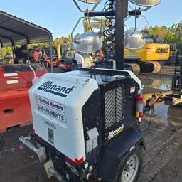 Torre de luz portátil Allmand NLV KUBOTA 2021