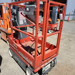 Elevador autopropulsado para una sola persona Skyjack SJ16 2018