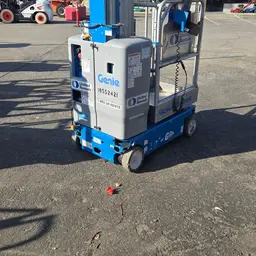 Elevador autopropulsado para una sola persona Genie GR-20 2016