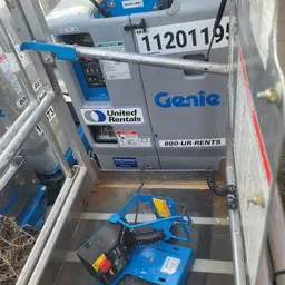 Elevador autopropulsado para una sola persona Genie GR-20 2016