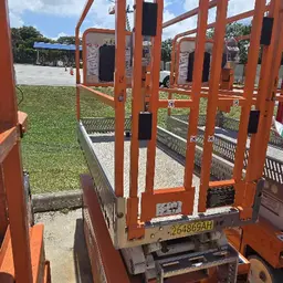 elevador de tijera Snorkel S3215L 2021