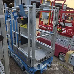 Elevador autopropulsado para una sola persona Genie GR-20 2016