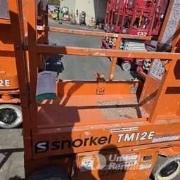 Elevador autopropulsado para una sola persona Snorkel TM12E 2019