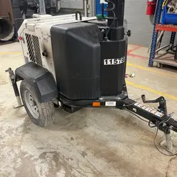 Luz de trabajo portátil Allmand NLGR LC 3KW 2022