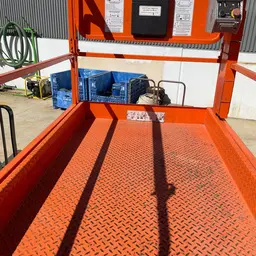 elevador de tijera Snorkel S4732E 2018