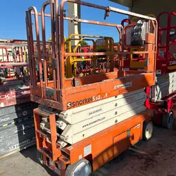 elevador de tijera Snorkel S3226E 2019