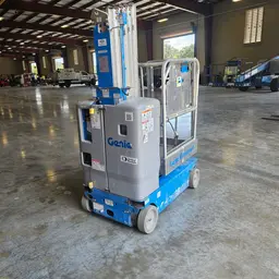 Elevador autopropulsado para una sola persona Genie GR-20 2018