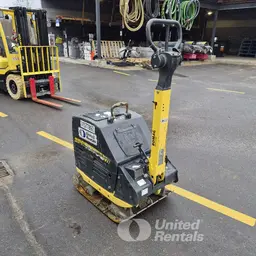 Compactadora vibratoria de láminas BOMAG BPR70/70DE 2022
