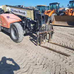 Montacargas JLG 742 2019