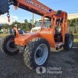 Montacargas SKYTRAK 8042 2018