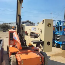 brazo de elevación articulado JLG E400AJPN 2017