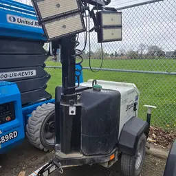 Luz de trabajo portátil Allmand NLGR LC 3KW 2022
