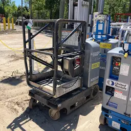 Elevador autopropulsado para una sola persona JLG 20MVL 2018