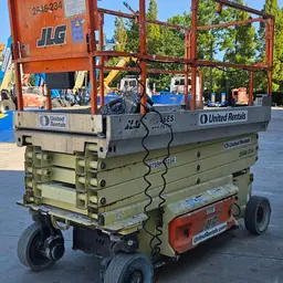 Elevador de tijera JLG 2646ES 2014