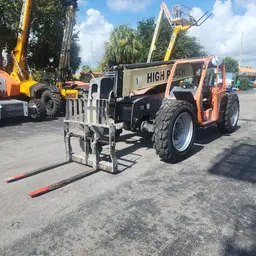 Montacargas JLG 742 2018