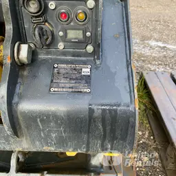 Compactadora vibratoria de láminas BOMAG BPR70/70DE 2022