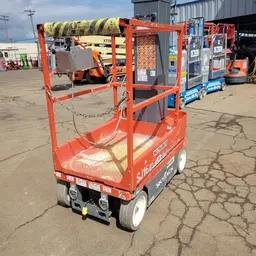 Elevador autopropulsado para una sola persona Skyjack SJ16 2018