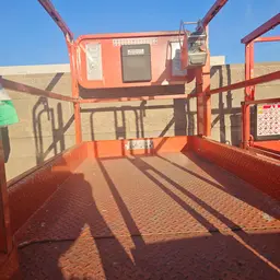 elevador de tijera Snorkel S4732E 2017