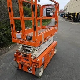 elevador de tijera Snorkel S3219E 2017
