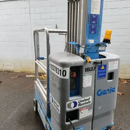 Elevador autopropulsado para una sola persona Genie GR-20 2015