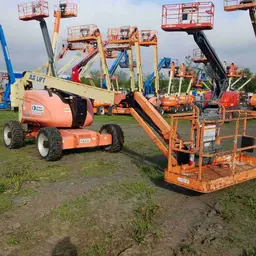 brazo de elevación articulado JLG 600AJ 2012