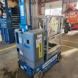 Elevador autopropulsado para una sola persona Genie GR-20 2018