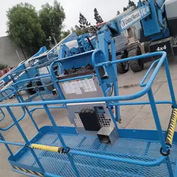 brazo de elevación articulado Genie Z-62/40 2016